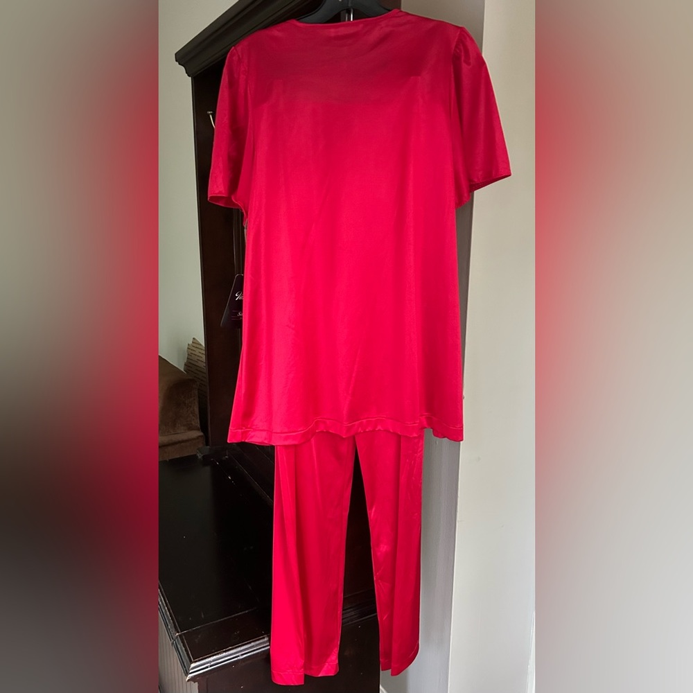 NWT VINTAGE VANITY FAIR 90s Deadstock Red Silky Pajama Set Valentine’s PJs Small - Picture 4 of 12